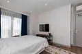 2 bedroom apartment 115 m² Muratpasa, Turkey