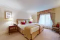 2 bedroom apartment 126 m² in London, United Kingdom