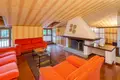 Villa 10 Schlafzimmer 1 600 m² Bergamo, Italien