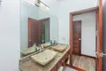 6 bedroom house 385 m² Coxen Hole, Honduras