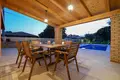 Villa mit 2 Schlafzimmern 130 m² Grad Umag, Kroatien