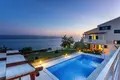 Casa 4 habitaciones 330 m² Grad Omis, Croacia
