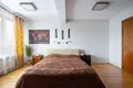 Dom 5 pokojów 240 m² Lomianki Dolne, Polska