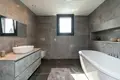Haus 6 Schlafzimmer 660 m² Dos Hermanas, Spanien