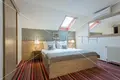 House 10 rooms 792 m² Korenica, Croatia