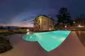 Villa 10 bedrooms 1 300 m² Luino, Italy