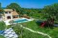 4-Schlafzimmer-Villa 280 m² Stadt Pola, Kroatien
