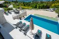 Casa 4 habitaciones 250 m² Tivat, Montenegro