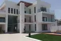 8 bedroom House  Dzorwulu, Ghana