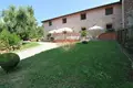 Propriété commerciale 2 280 m² à Lucques, Italie