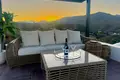 Villa de tres dormitorios 391 m² Mijas, Španjolska