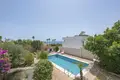 Haus 4 Schlafzimmer 317 m² Manilva, Spanien