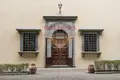 Propiedad comercial 2 200 m² en Florencia, Italia