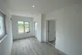 2 bedroom bungalow 100 m² Malina, Bulgaria