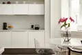 Mieszkanie 2 pokoi 82 m² Warszawa, Polska