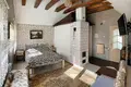 Cottage 6 bedrooms 200 m² Mirski sielski Saviet, Belarus