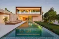 villa de 5 dormitorios 696 m² Marbella, Španjolska