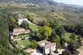 Hotel 18 bedrooms 1 350 m² in Tuscany, Italy
