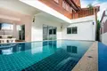 Villa de 4 dormitorios 300 m² Sakhu, Tailandia
