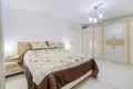 Complexe résidentiel Luxurious penthouse with a large private terrace