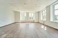 Oficina 50 habitaciones 1 710 m² en Minsk, Belarús