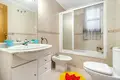 Mieszkanie 2 pokoi 75 m² Torrevieja, Hiszpania