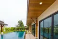 Villa de tres dormitorios 179 m² Rawai, Tailandia