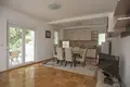 Villa de 4 dormitorios 300 m² Katun Rezevici, Montenegro