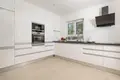 Дом 4 спальни 200 м² Приморско-Горанская жупания, Хорватия
