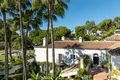 Haus 5 Schlafzimmer 1 265 m² Dos Hermanas, Spanien