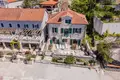Villa de 4 dormitorios 220 m² Lustica, Montenegro