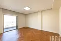 Office 4 rooms 169 m² in Tirana Municipality, Albania