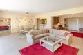 Villa de tres dormitorios 280 m² Francia, Francia