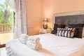 4 bed villa with cinema room and private pool