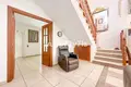 Haus 5 Schlafzimmer 340 m² Dos Hermanas, Spanien