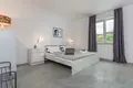 6 bedroom villa 180 m² Varvari, Croatia