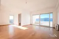 2 bedroom apartment 66 m² Tivat, Montenegro