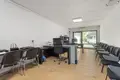 Квартира 696 м² Познань, Польша