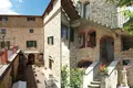 House 33 bedrooms 2 517 m² Arezzo, Italy