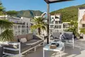 Ático 2 habitaciones 179 m² Tivat, Montenegro