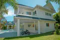 villa de 3 chambres 190 m² Rawai, Thaïlande