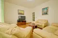 Mieszkanie 4 pokoi 131 m² Sveti Stefan, Czarnogóra