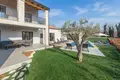 Casa 4 habitaciones 300 m² Opcina Tinjan, Croacia