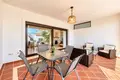 3 bedroom house 195 m² Dos Hermanas, Spain