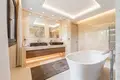 Haus 5 Schlafzimmer 1 023 m² San Pedro Alcantara, Spanien