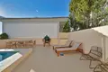 Haus 5 Schlafzimmer 242 m² Dos Hermanas, Spanien