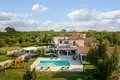 Villa de 4 dormitorios 272 m² Rabac, Croacia