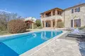 Villa de 4 dormitorios 200 m² Baderna, Croacia