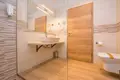 Haus 40 Schlafzimmer 967 m² Poreč, Kroatien