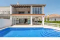 Haus 4 Schlafzimmer 391 m² Dos Hermanas, Spanien